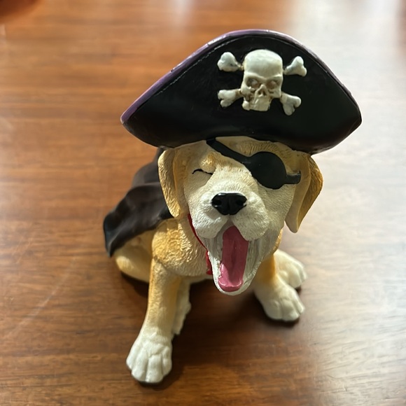 💕5/$15 Pirate Dog Resin Labrador statue, NEW - Picture 3 of 5
